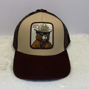Smokey The Bear Patch Mesh Snapback Trucker Hat Wildfires NWT Official License